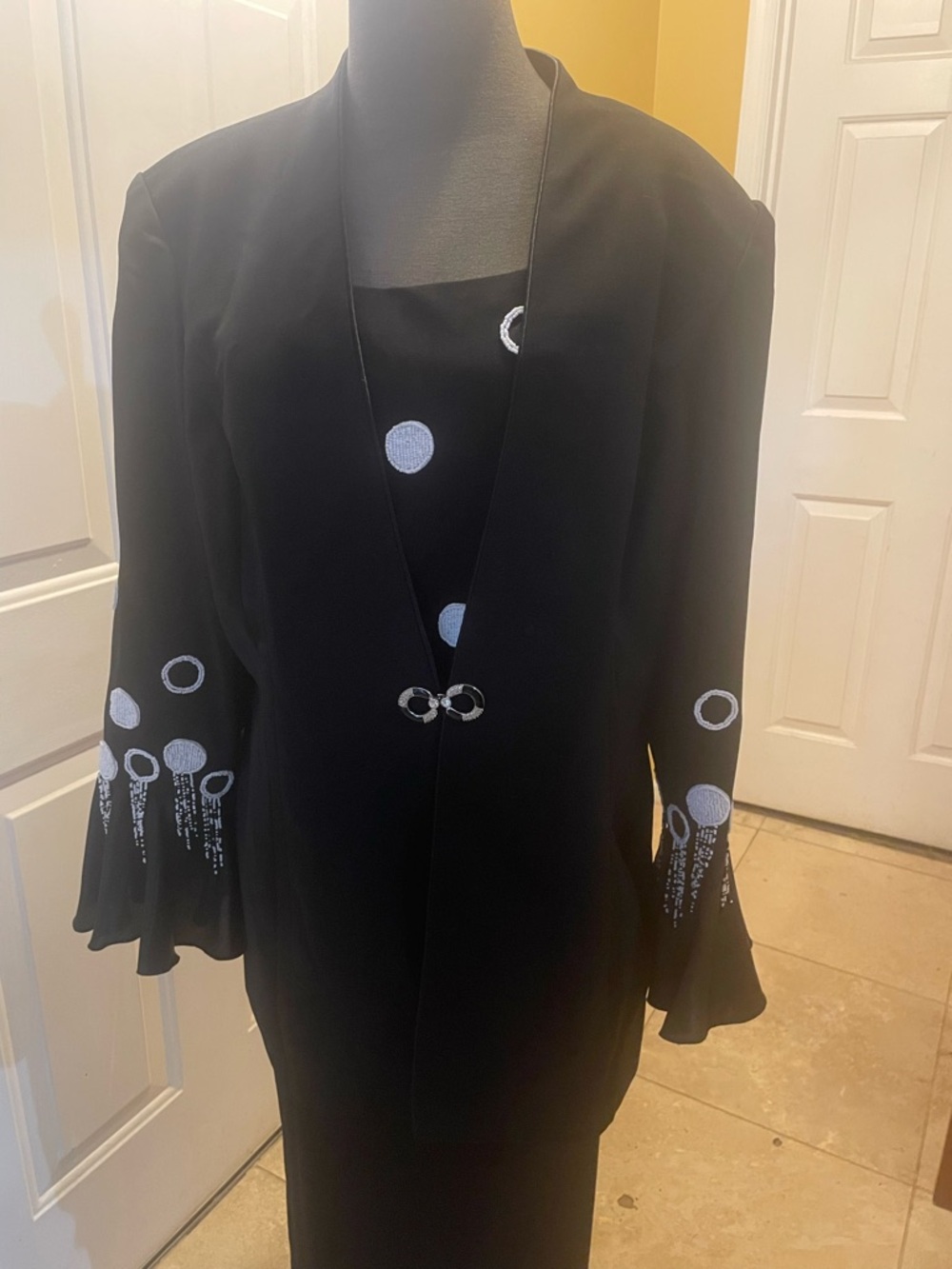 Donna Vinci Black 3-piece skirt suit with white Embellishments